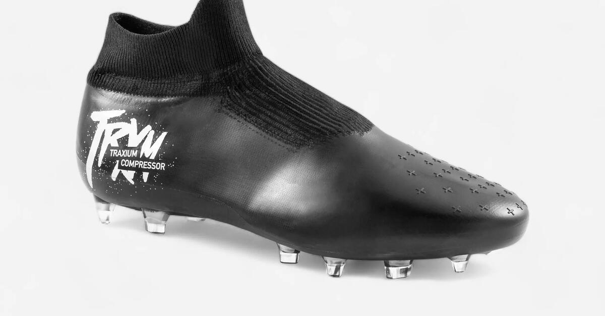 Football boots traxium compressor